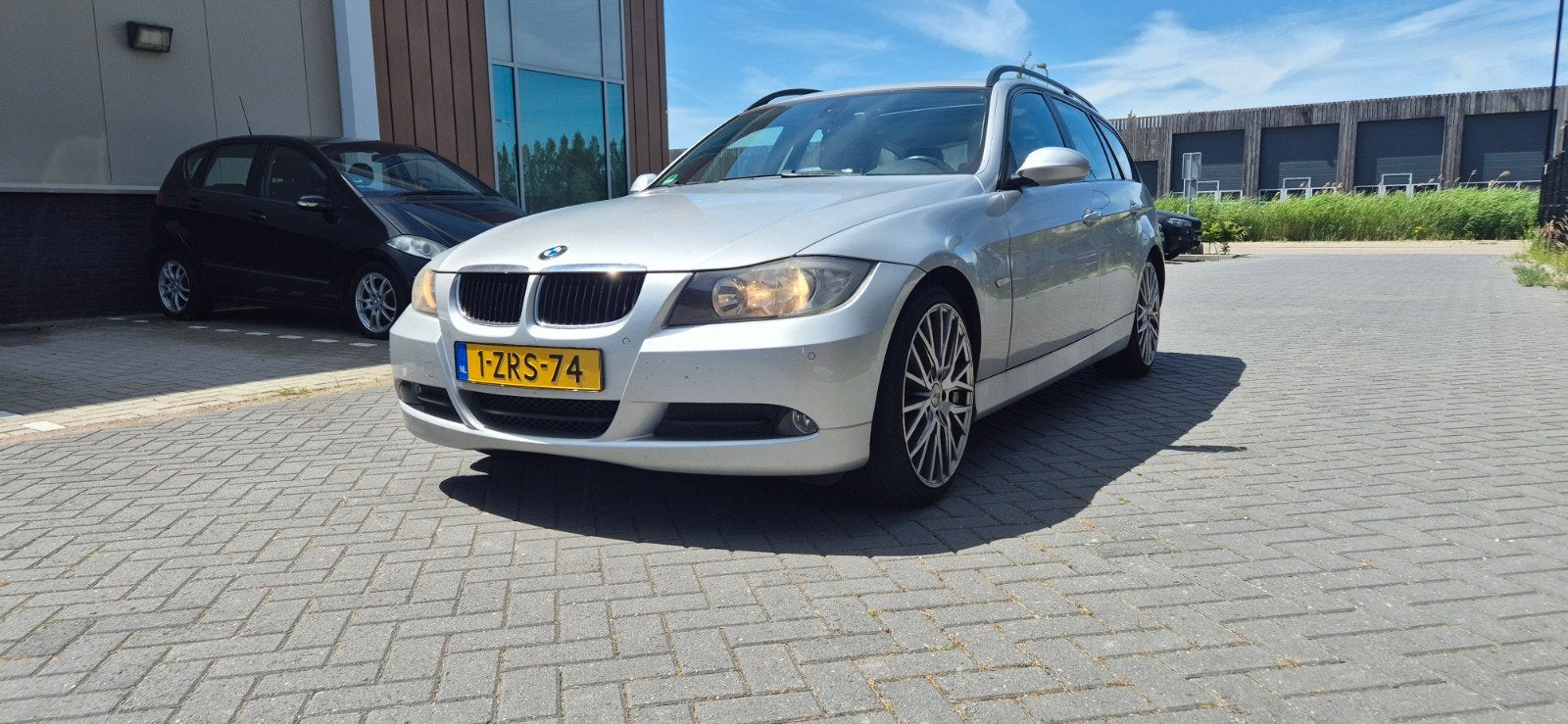 BMW 3-Serie 2.0 318 I Touring 2007 Grijs, Auto's, BMW, Voorwielaandrijving, Automatische klimaatregeling, Stof, Zwart