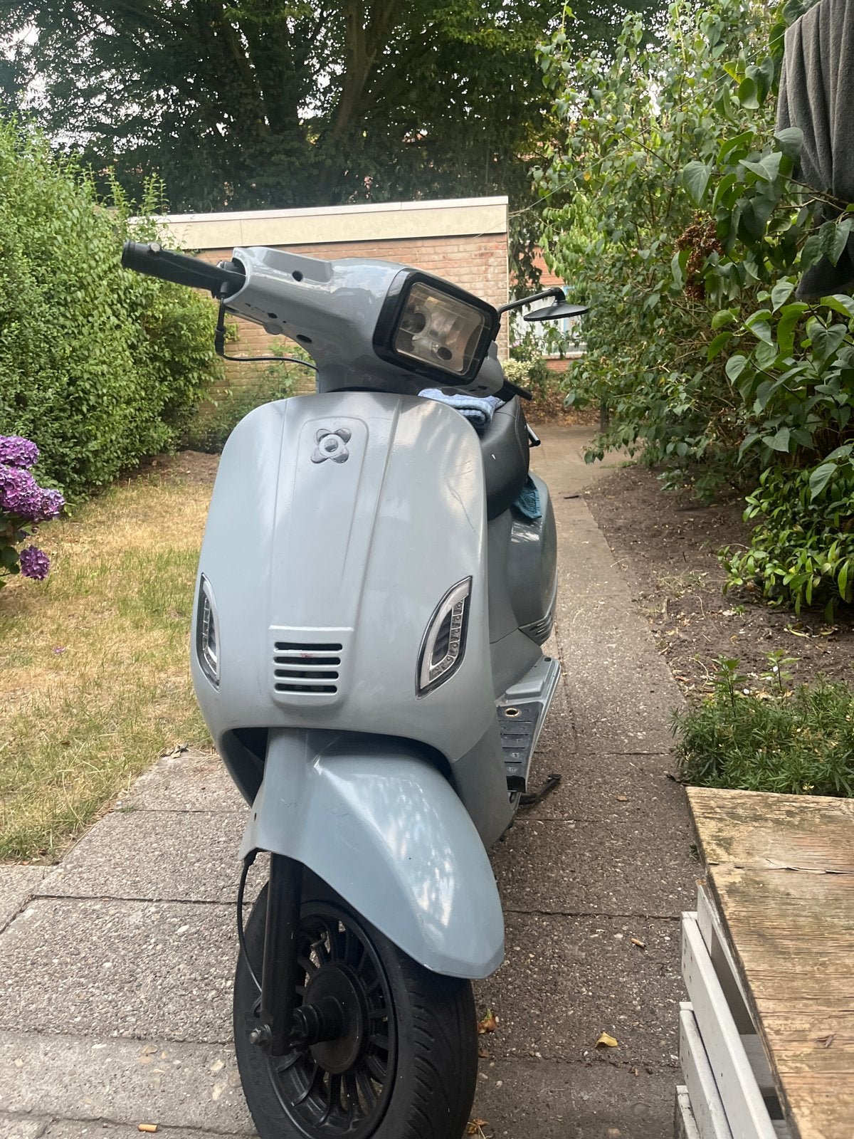 AGM scooter - start niet, voorlamp defect, Gebruikt, Benzine, Ophalen, Overige merken