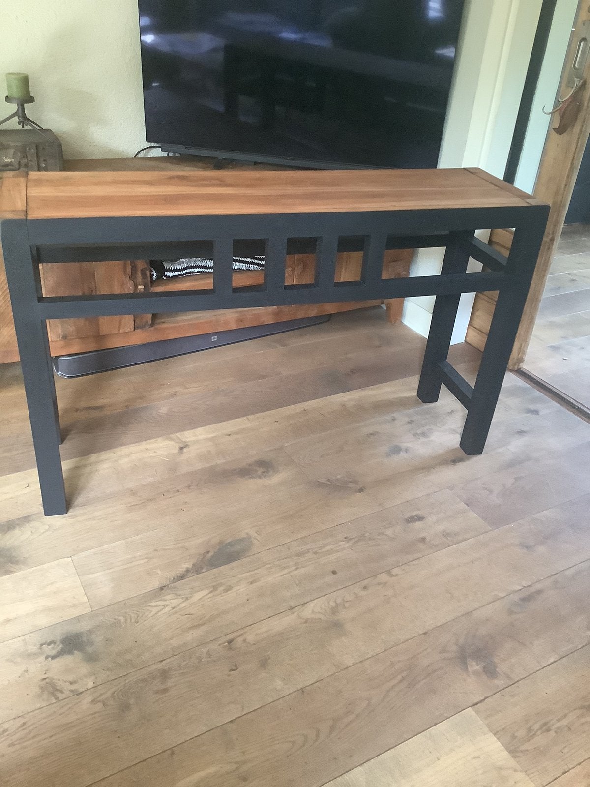 Sidetable side table massief Teak groot matzwart €95, Huis en Inrichting, Tafels | Sidetables, Ophalen, Zo goed als nieuw