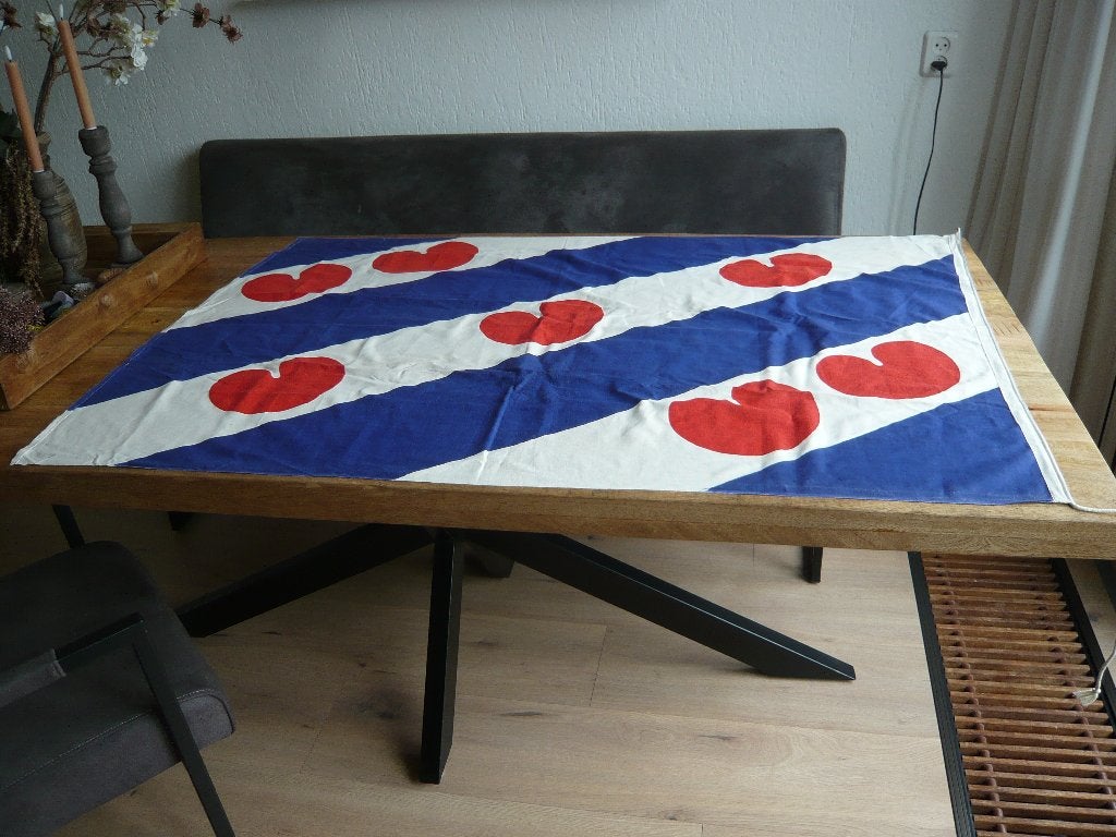 nette gebruikte linnen Friese vlag, Ophalen of Verzenden