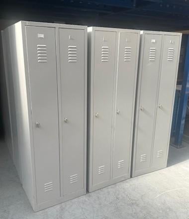 Garderobekast,  locker. 80cm. breed. twee kolommen, Ophalen, Gebruikt, Industrieel