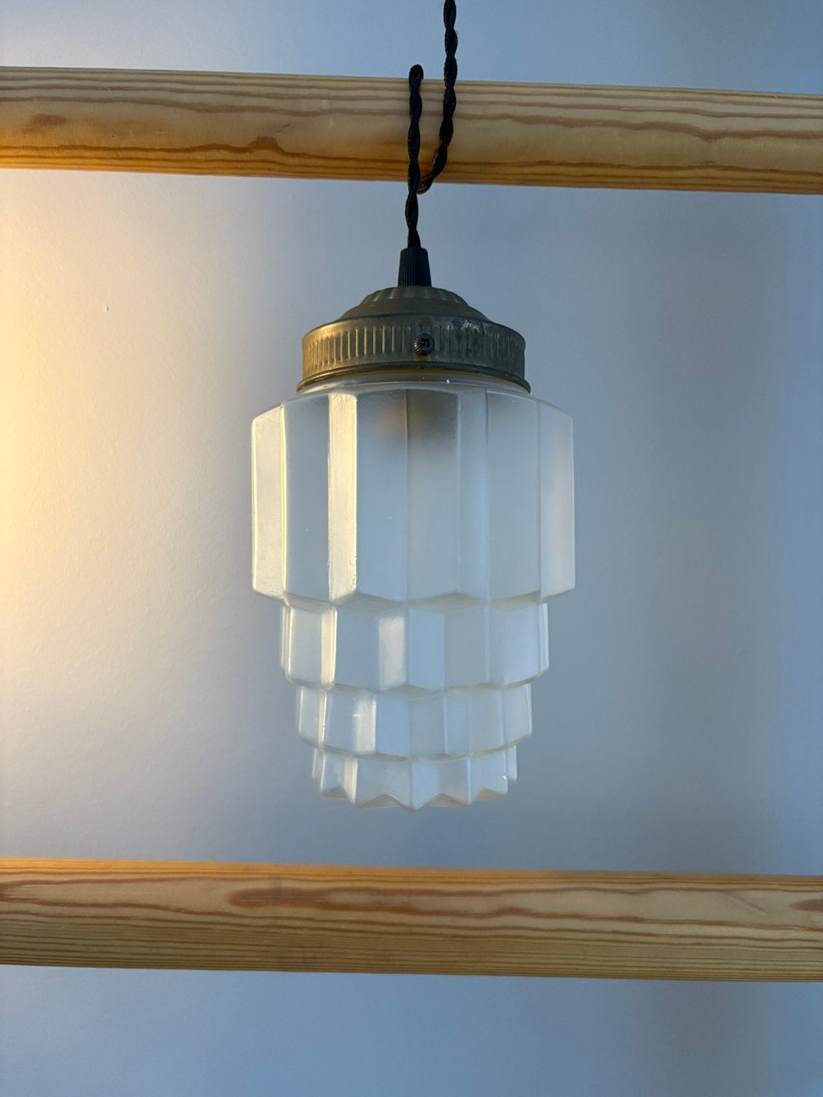 Antieke hanglamp, art deco skyscraper lamp, vintage hallamp, Antiek en Kunst, Antiek | Lampen, Ophalen of Verzenden