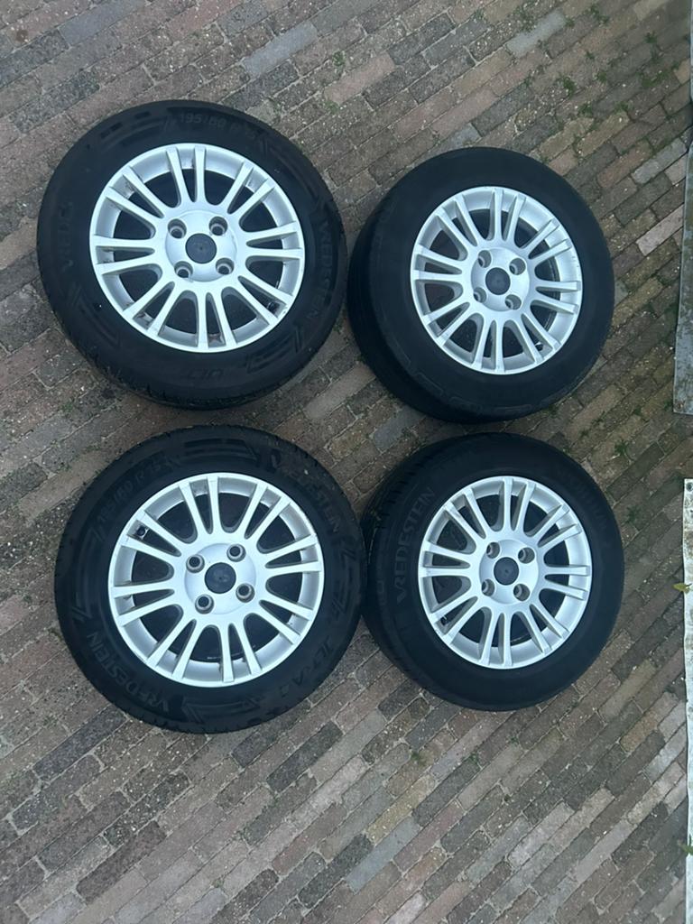 Volvo v40 velgen, Ophalen of Verzenden