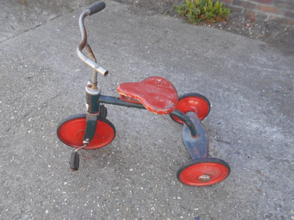 Oude metalen driewieler, Antiek en Kunst, Ophalen