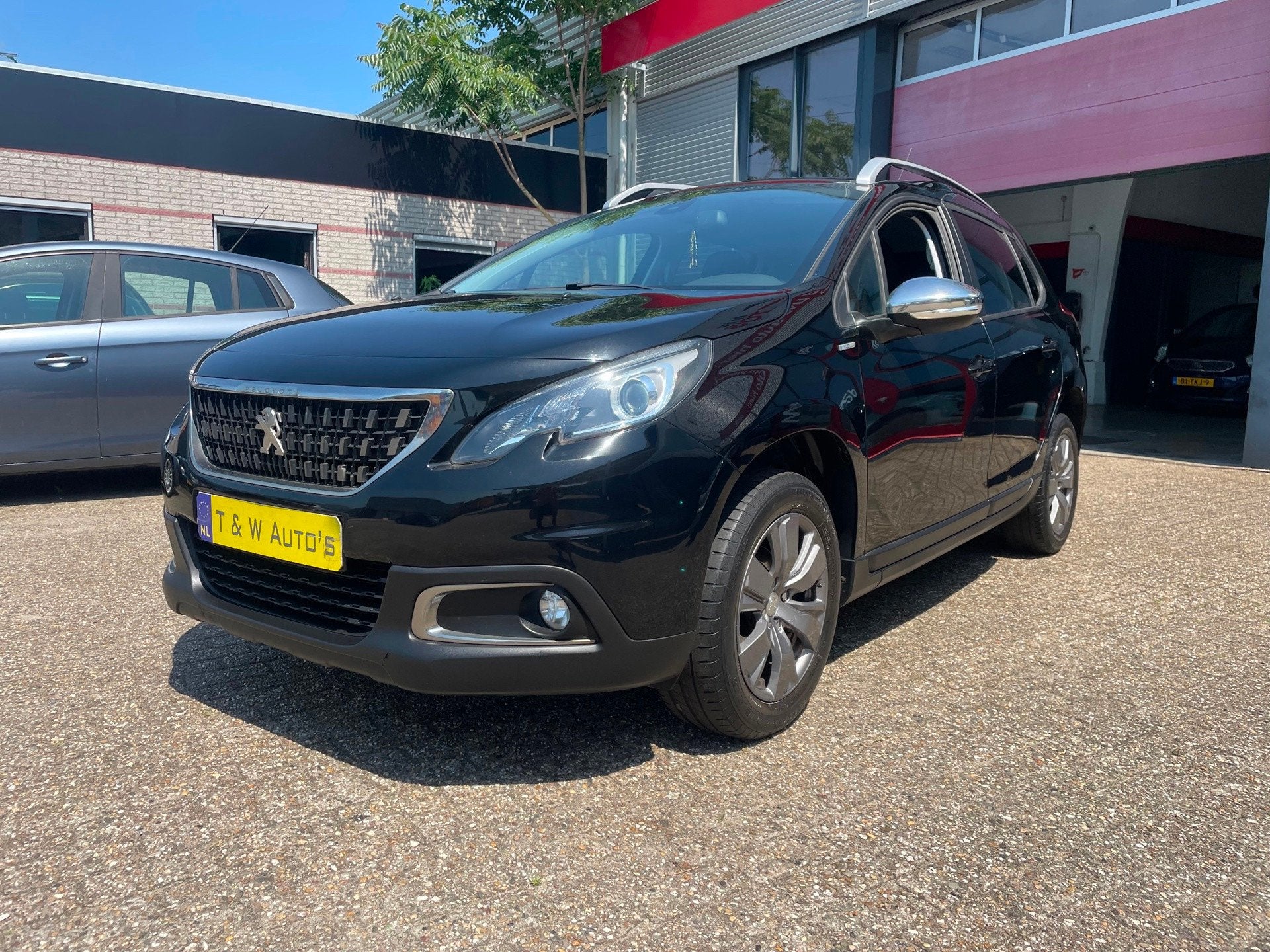 Peugeot 2008 1.2 PureTech Allure facelift, Auto's, Voorwielaandrijving, Gebruikt, 1199 cc, Origineel Nederlands