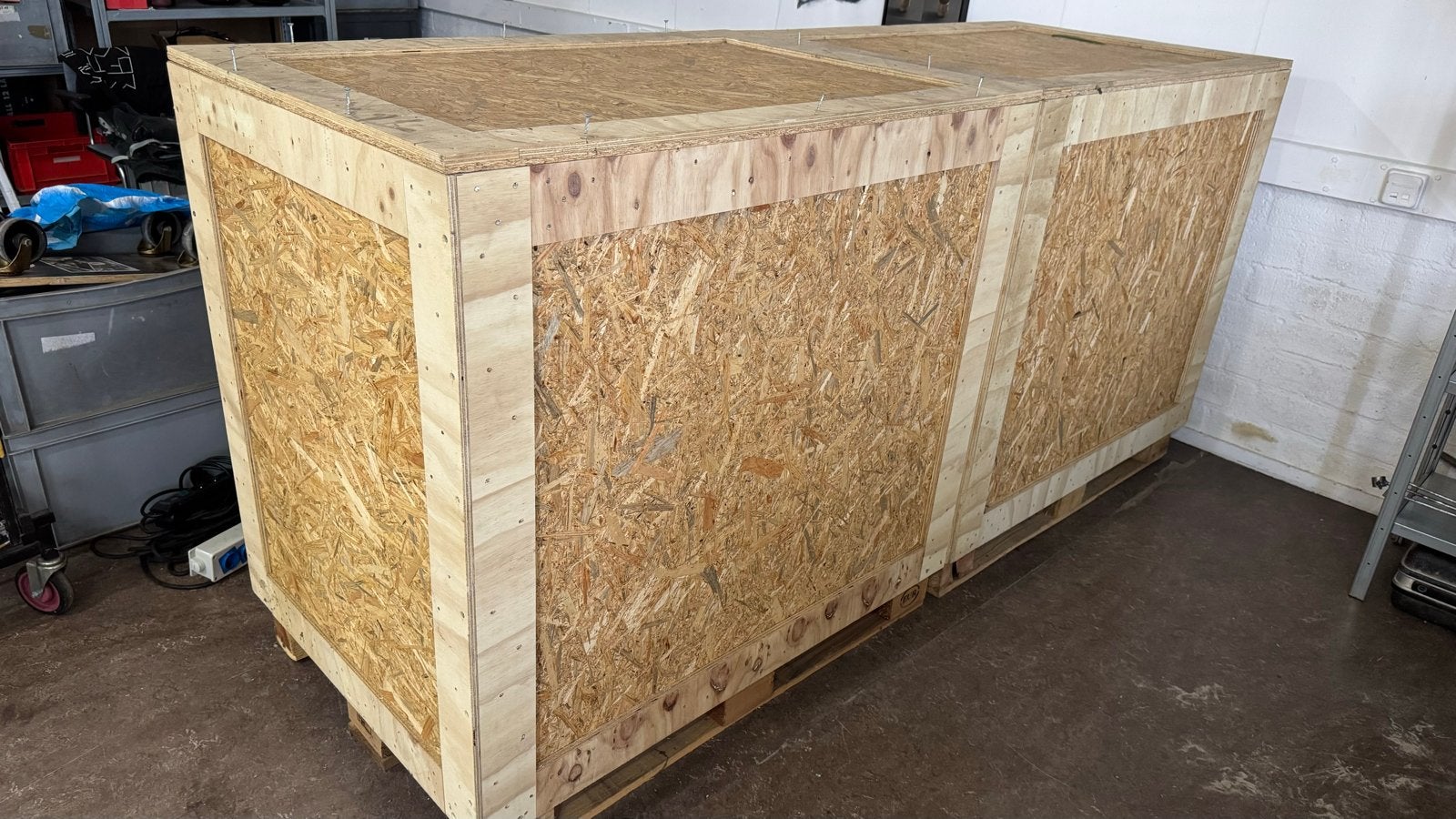 Stevige houten transportkist op pallet, Ophalen, Gebruikt, 100 tot 150 cm, 75 tot 100 cm