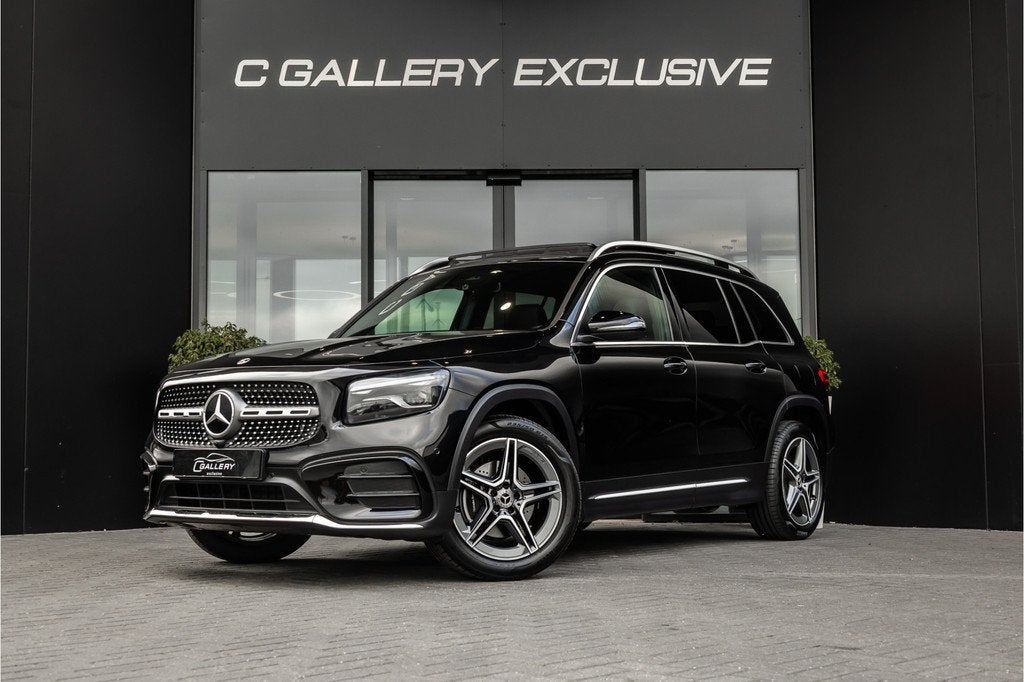 Mercedes-Benz GLB 180 Business Solution AMG 7p. - Panorama |, Auto's, Mercedes-Benz, Gebruikt, Zwart, 4 cilinders, 7 stoelen