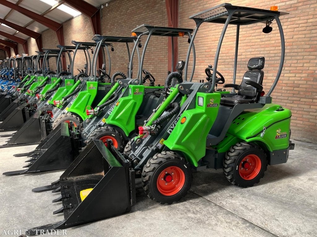 TAIAN DY620 en TAIAN DY840 minishovels met KUBOTA motor., Zakelijke goederen, Machines en Bouw | Kranen en Graafmachines, -, Niet opgegeven