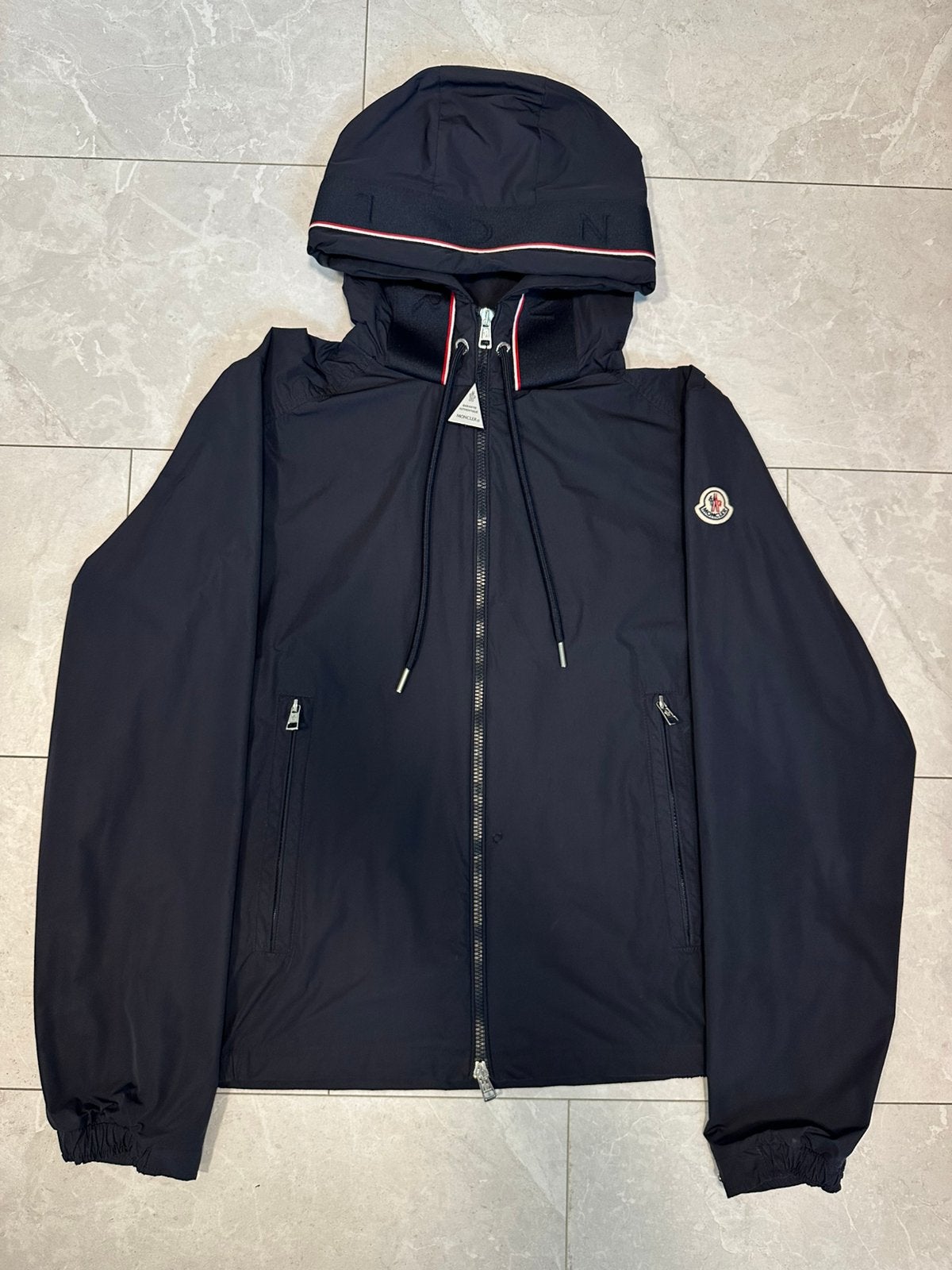 Moncler Mira windbreaker light jacket authentic, Kleding | Heren, Ophalen of Verzenden, Zo goed als nieuw, Maat 52/54 (L), Blauw