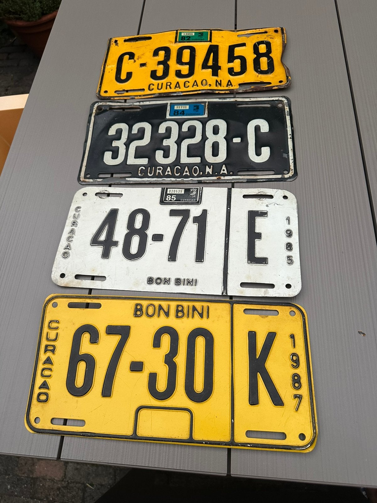 Kentekenplaten nummerplaten curacao ‘82, ‘84, ‘85, ‘ 87, Ophalen, Gebruikt, Benzine