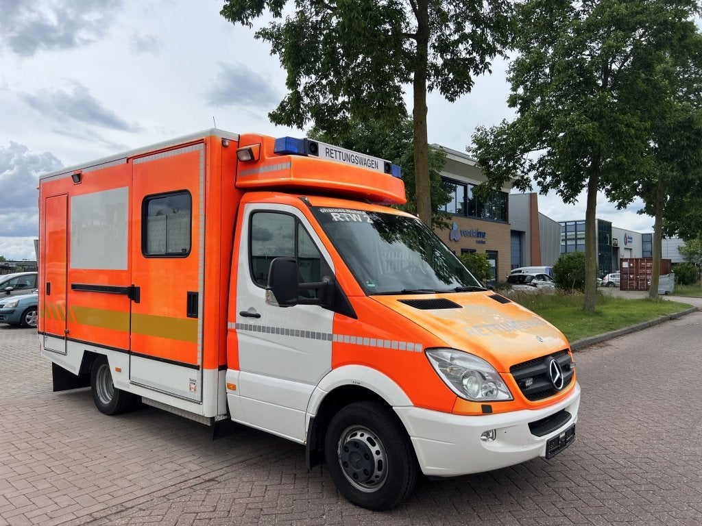 Mercedes-Benz Sprinter 519 CDI 906 |AIRCO |Ambulance, Automaat, Gebruikt, 2000 kg, Bedrijf