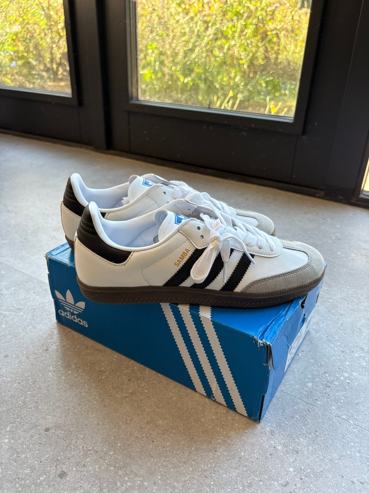Adidas Samba OG wit/grijs/zwart Maat 42, Kleding | Heren, Schoenen, Wit, Nieuw, Ophalen of Verzenden, Sneakers of Gympen