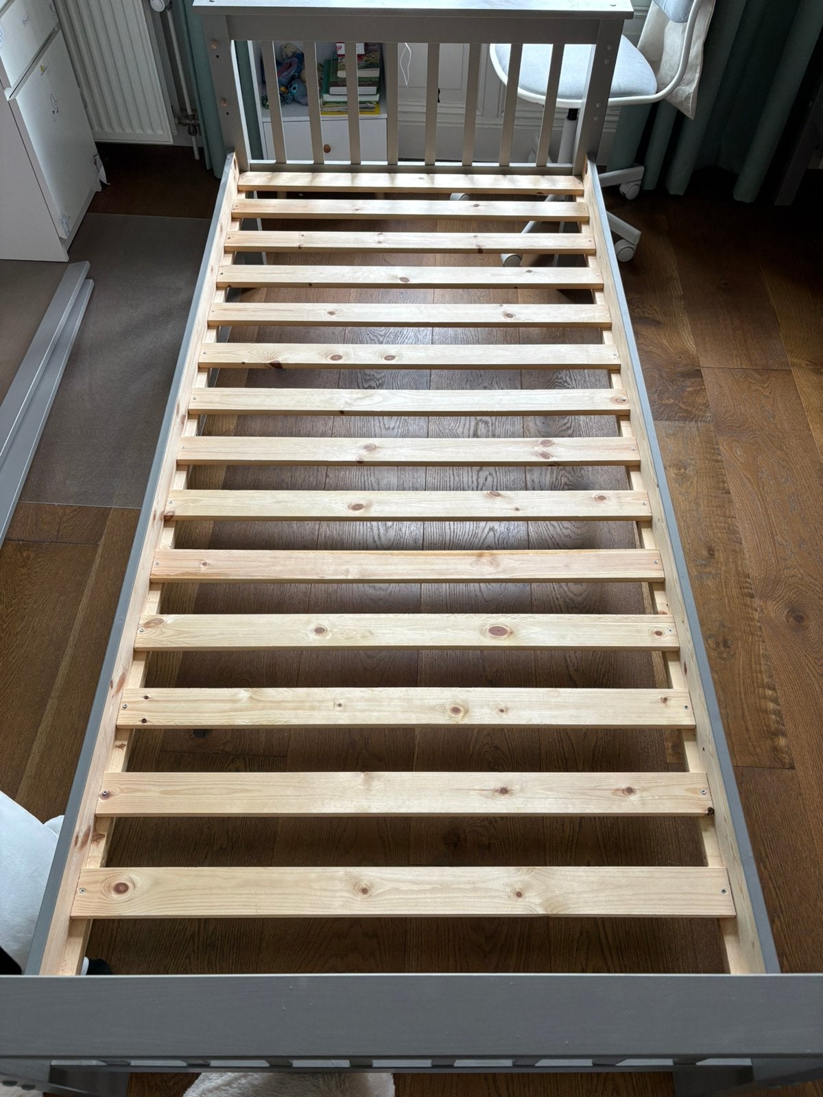 Kinderbed petit amelie grijs, Kinderen en Baby's, Kinderkamer | Bedden, Ophalen