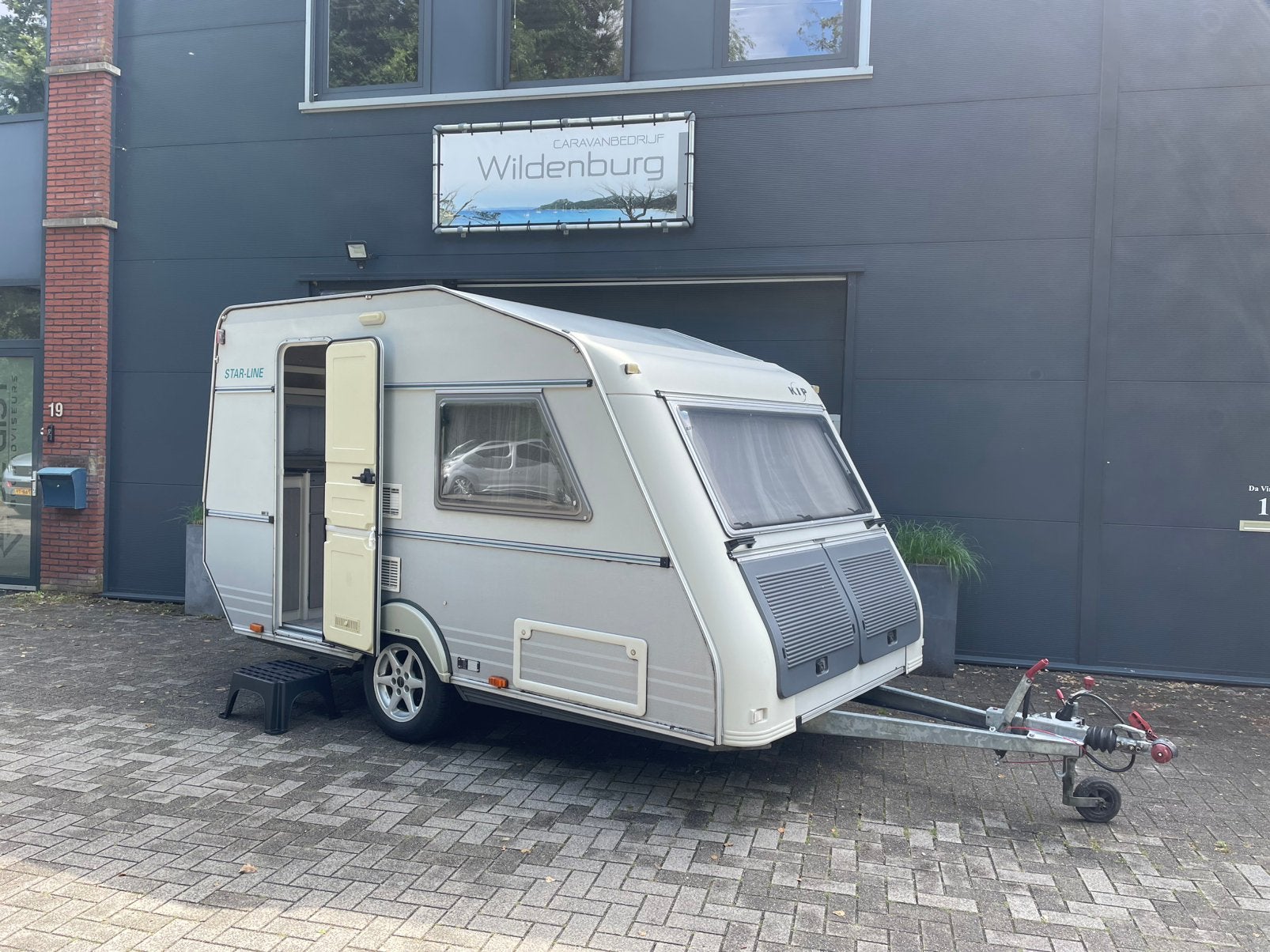 Mooie èn stoere Kip Star Line 36ek, Caravans en Kamperen, Rondzit, Tot en met 2, Bedrijf, 750 - 1000 kg