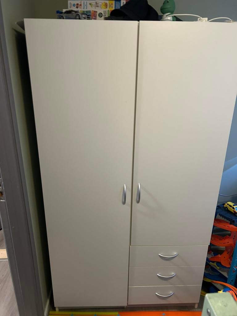 Kleding kast, Huis en Inrichting, Kasten | Roldeurkasten en Archiefkasten, Ophalen, Gebruikt, 50 tot 100 cm, 150 tot 200 cm
