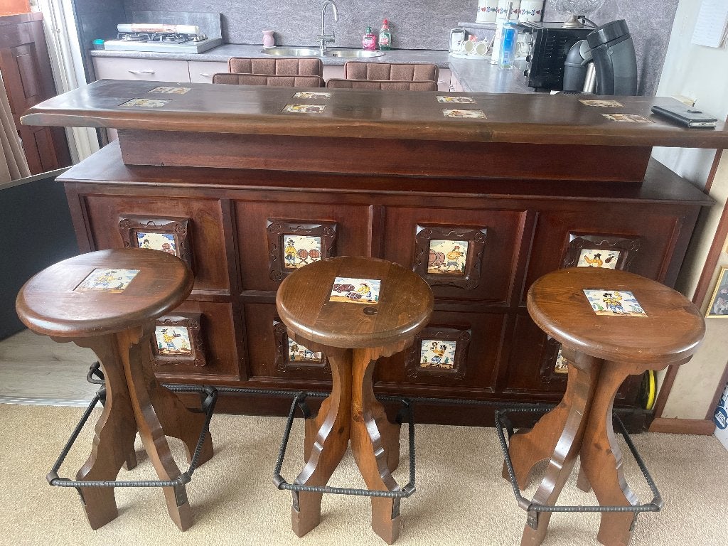 Bar met krukken, Ophalen, Gebruikt