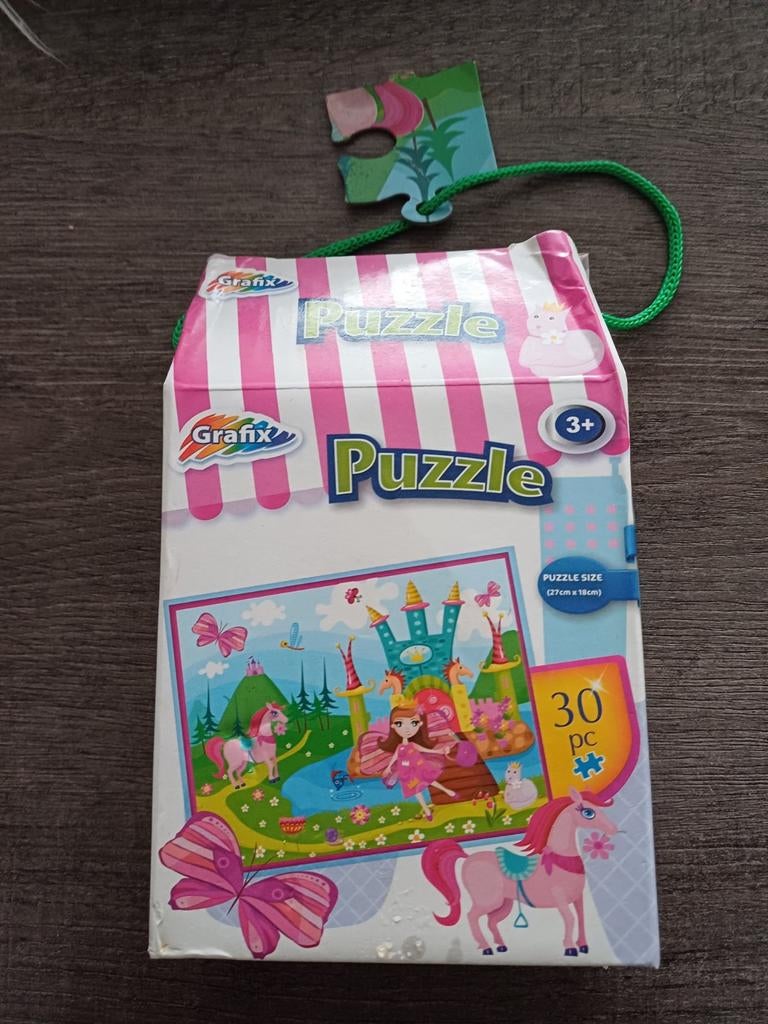 Elf / elfen / elven puzzel, 30 stukjes (3+), Ophalen of Verzenden, 10 tot 50 stukjes, Zo goed als nieuw, 4 tot 6 jaar