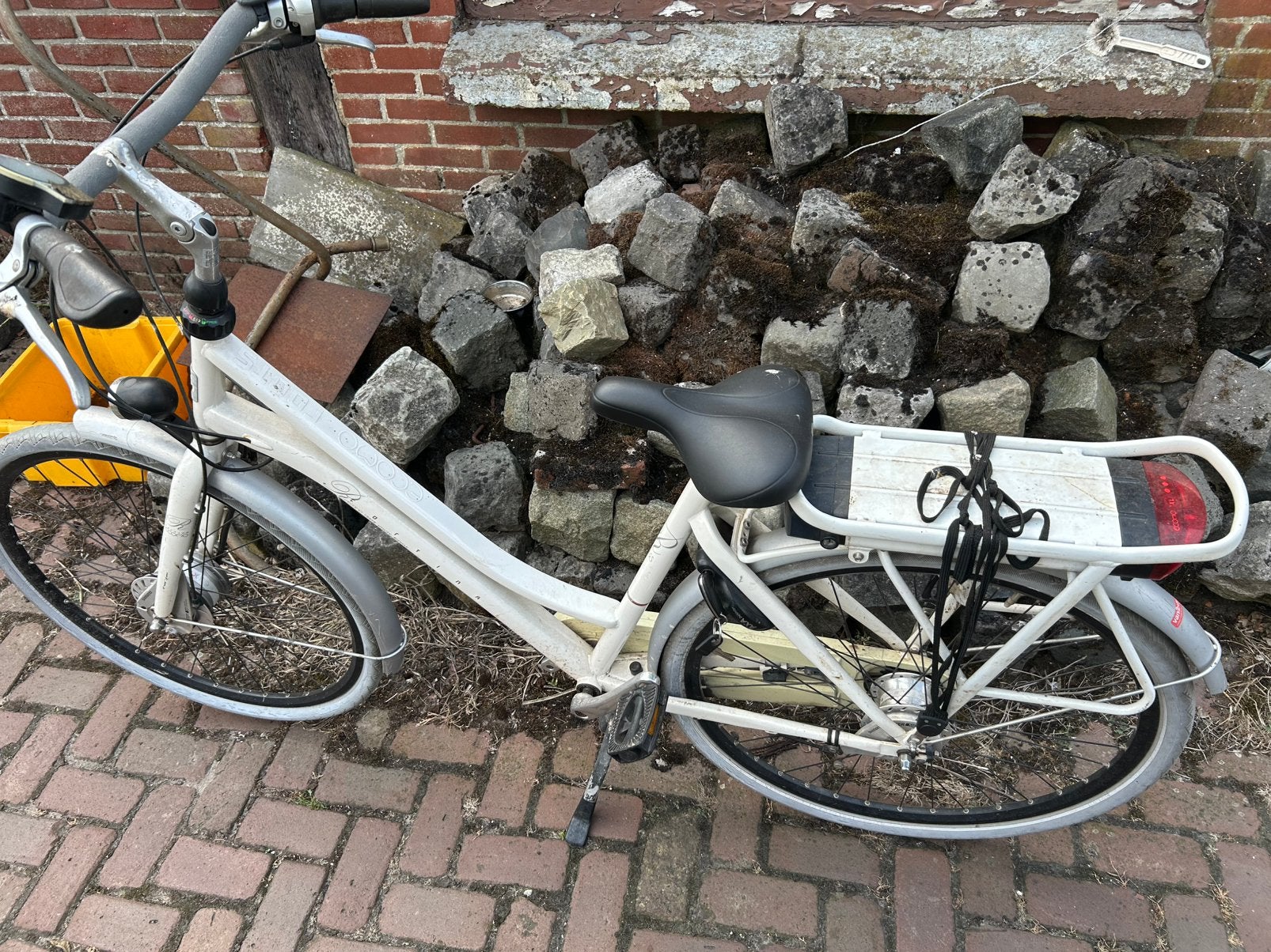 Cortina electrische dames fiets, Fietsen en Brommers, Ophalen, Minder dan 30 km per accu, Gebruikt, Cortina