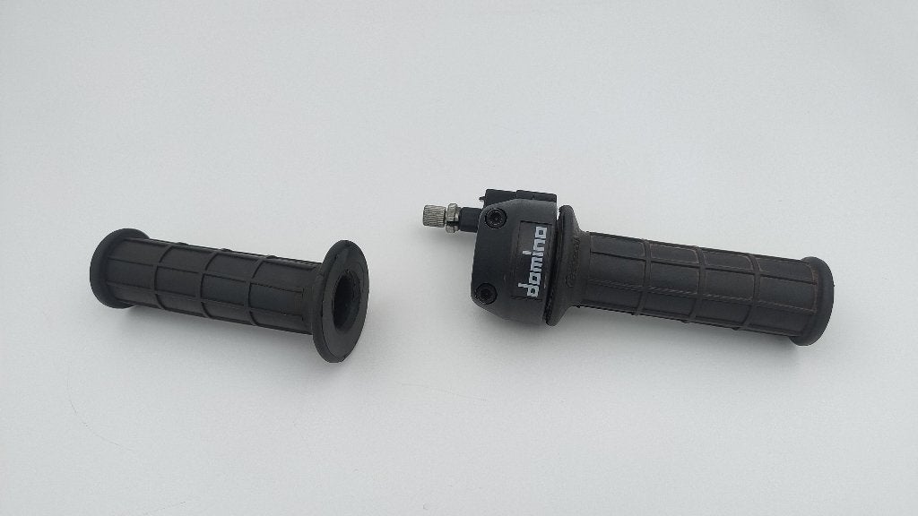 Snelgas gashevel setje DOMINO - 22mm diameter stuur, Fietsen en Brommers, Ophalen of Verzenden, Gebruikt, Domino