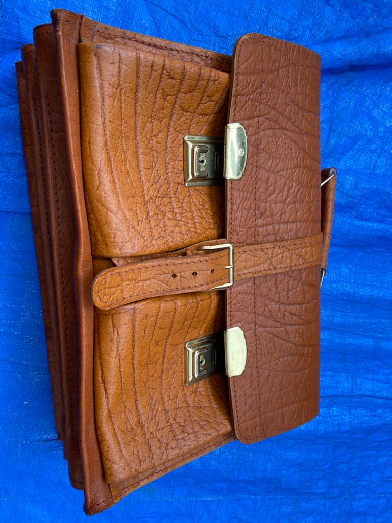 Boekentas leer nooit gebruikt vintage uit de jaren 70 nieuw, Minder dan 30 cm, Bruin, Overige typen, Nieuw