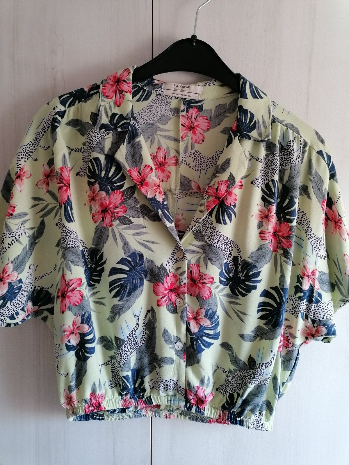Leuke vrolijke blouse merk Pull & Bear maat XS, Ophalen of Verzenden, Zo goed als nieuw, Maat 34 (XS) of kleiner, Blauw