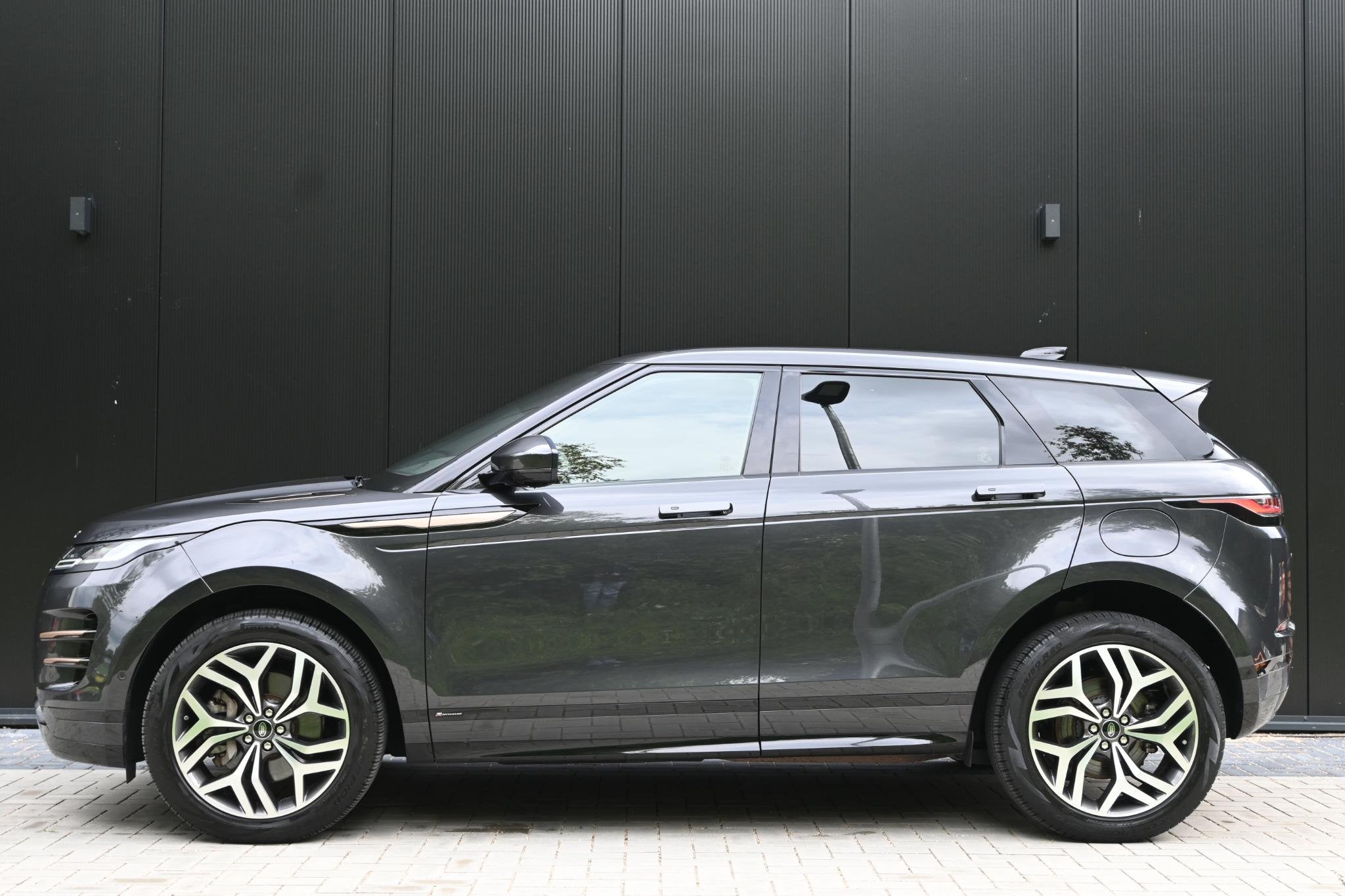 Land Rover Range Rover Evoque 1.5 P300e AWD SE, Auto's, Automaat, 15 kWh, Zwart, Bedrijf