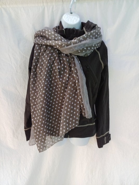 Mooie grote grijze sjaal met witte stippen 180x220 cm, Kleding | Dames, Maat 38/40 (M), ., Ophalen of Verzenden, Zo goed als nieuw