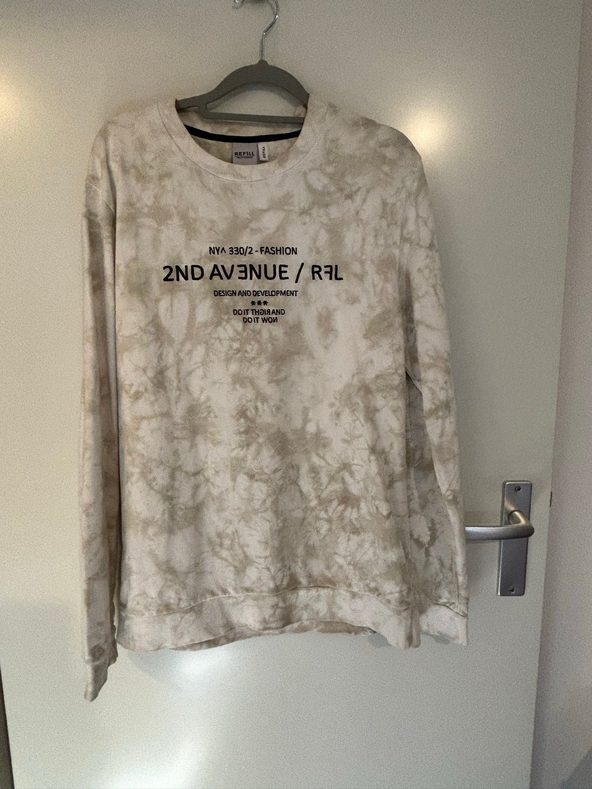 Refill sweater maat M - beige/wit tie-dye, Kleding | Heren, Truien en Vesten, Ophalen of Verzenden, Gedragen, Maat 48/50 (M), Beige