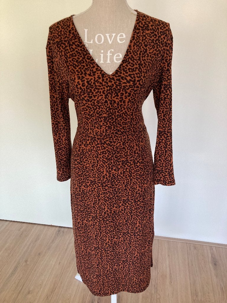 Jurkje - Bershka, Kleding | Dames, Jurken, Maat 38/40 (M), Overige kleuren, Gedragen, Onder de knie