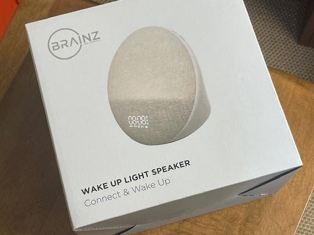 BRAINZ Wake Up Light Speaker (Taupe) ++ NIEUW IN DOOS, Ophalen of Verzenden, Nieuw, Digitaal