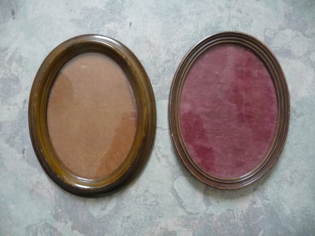 2 ovale lijstjes met glas., Bruin, Kunststof, Gebruikt, Ophalen of Verzenden