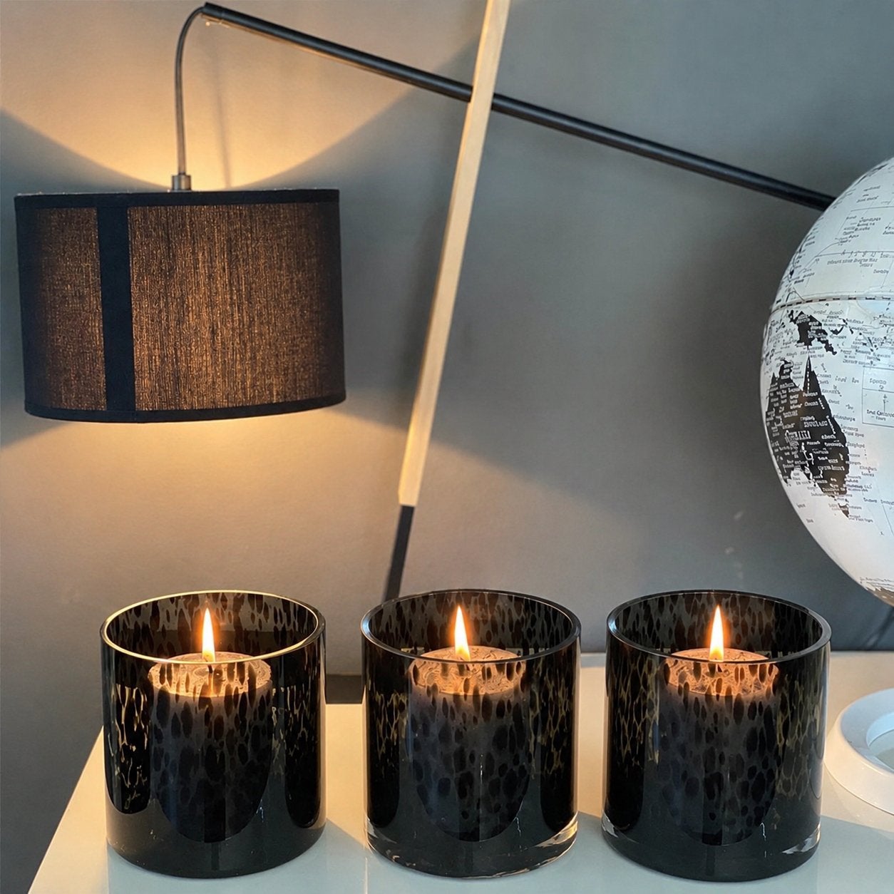 Celtic Grijs Cheetah windlicht 3 stuks van Vase the World., Ophalen, Windlicht, Was, Zo goed als nieuw