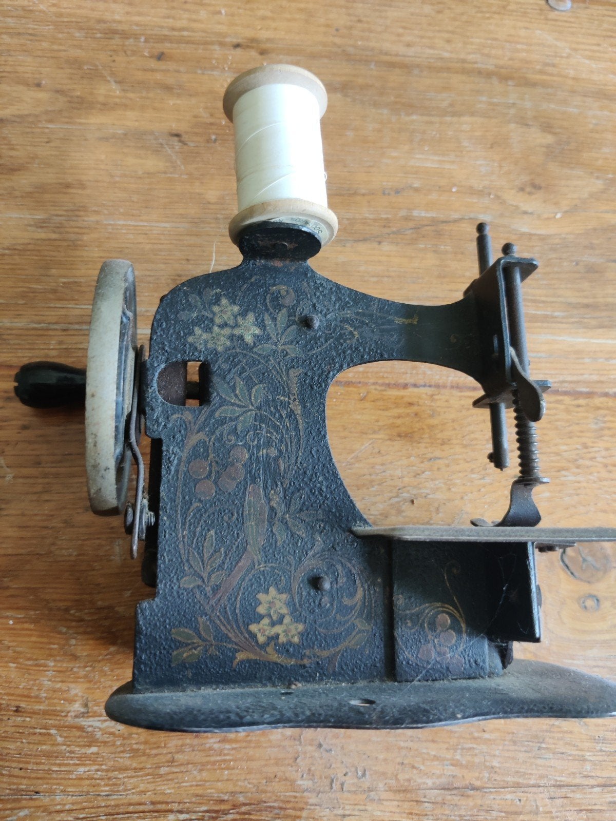 Antieke speelgoed naaimachine, Antiek en Kunst, Antiek | Naaimachines, Ophalen of Verzenden