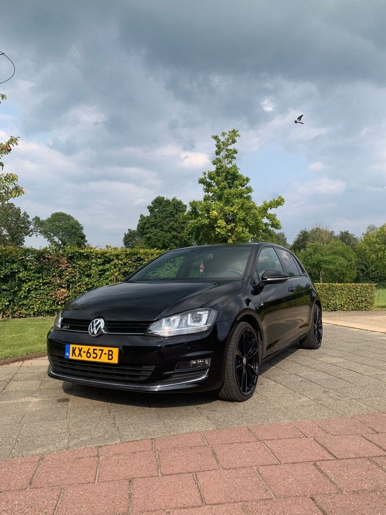 Volkswagen Golf 1.4 TSI 92KW 5D DSG 2015 Zwart, Dealer onderhouden, Zwart, 4 cilinders, Zwart