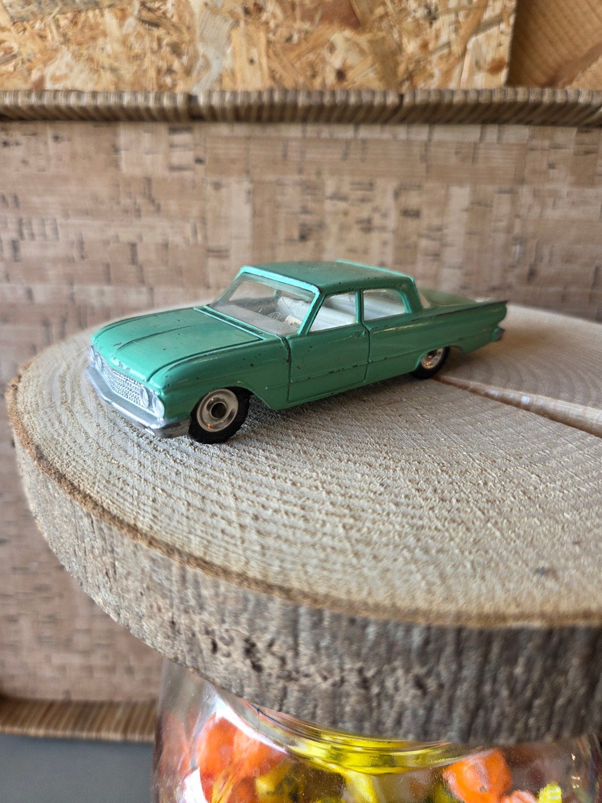 ford fairlane dinky toys meccano LTD 148 made in England, Antiek en Kunst, Antiek | Speelgoed, Ophalen