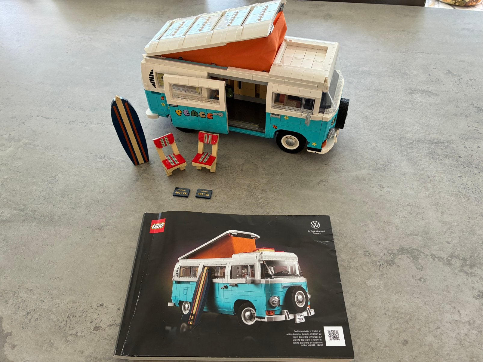 LEGO 10279 VW T2 Camper - 100% Compleet met boek zonder doos
