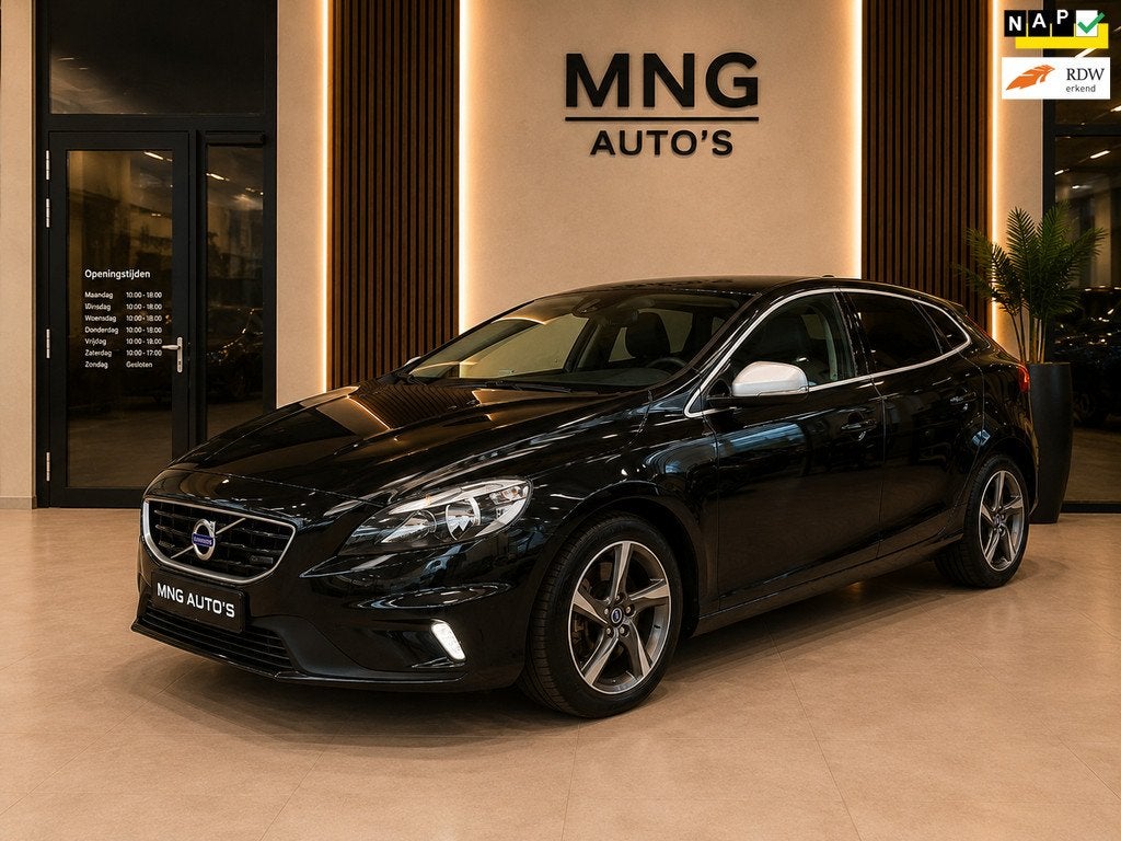 Volvo V40 2.0 D4 R-Design|ZwarteHemel|Cruis|Trekh.|NAP, Auto's, Voorwielaandrijving, Euro 5, Automatische klimaatregeling, Gebruikt