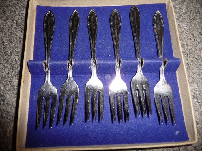 Set 6 gebaksvorkjes in doosje Nella Chromed Silver, Ophalen of Verzenden, Gebruikt