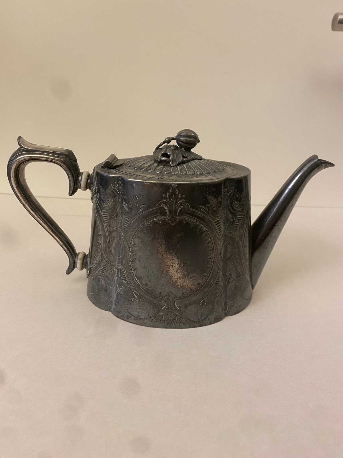 Antieke Verzilveren Theepot met Sierlijke Gravures, Ophalen of Verzenden, Zilver