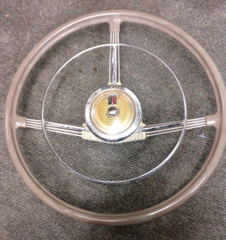 origineel stuur Standard Vanguard,
jaren 50
fraaie staat, Gebruikt, Vanguard, Ophalen of Verzenden, Oldtimer onderdelen