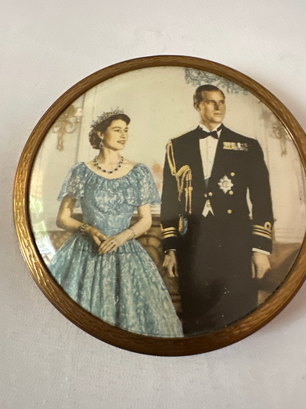 Vintage Stratton poederdoos Koningin Elizabeth II & Philip, Antiek en Kunst, Ophalen