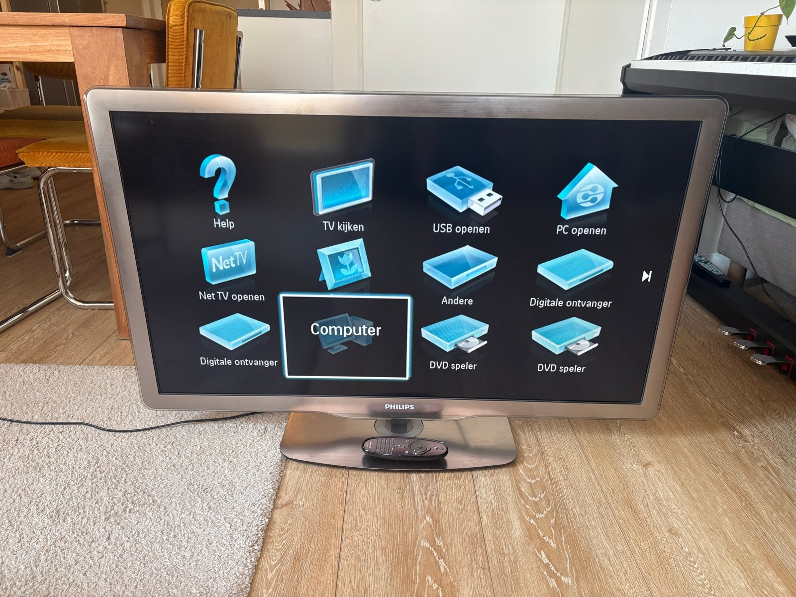 Philips TV 42 inch - Goede staat met afstandsbediening, Ophalen, Philips, Gebruikt, 50 Hz