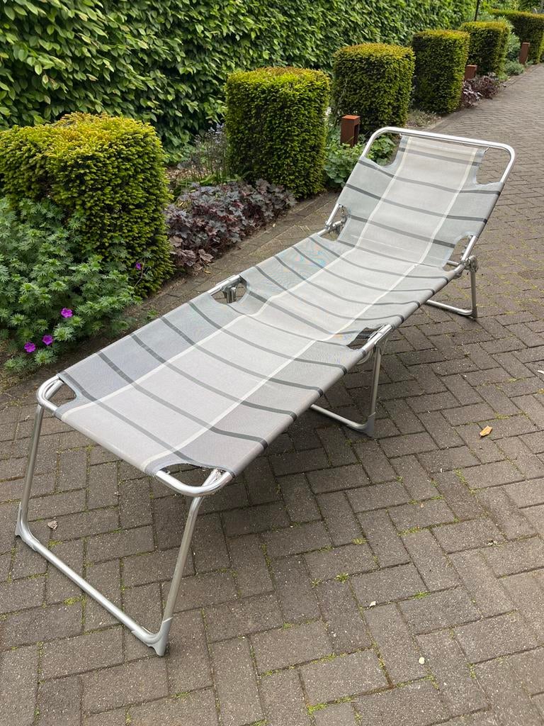 Dukdalf verstelbaar ligbed met aluminium frame, Ophalen, Gebruikt, Aluminium, Inklapbaar