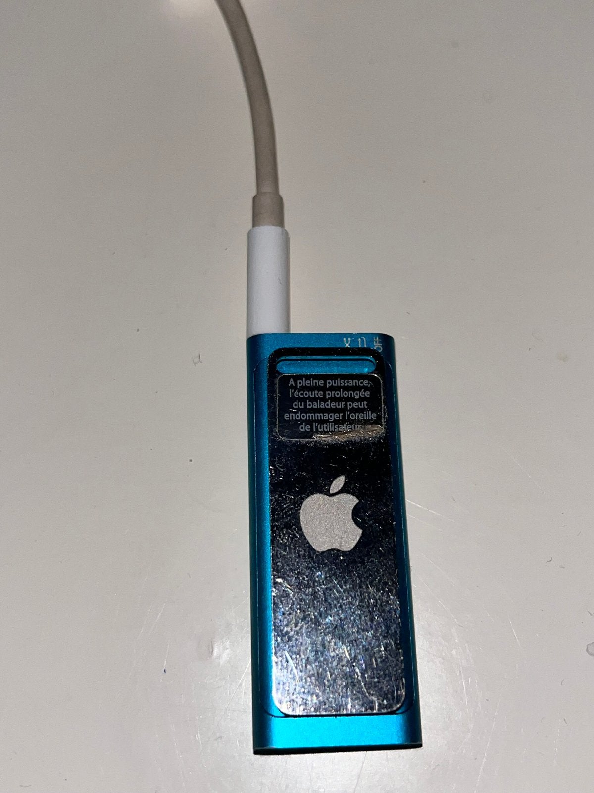 Apple Ipod Shuffle 2gb A1271 3rd gen    40 euro, Ophalen of Verzenden, Zo goed als nieuw, Shuffle