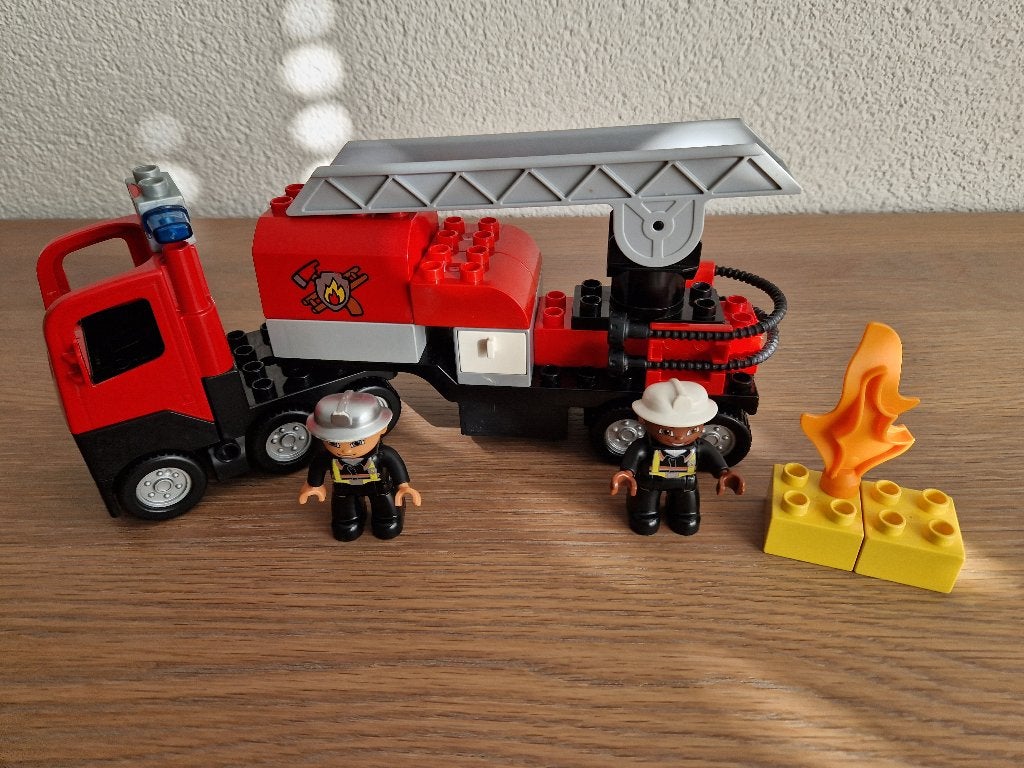 Lego Duplo brandweerladderwagen 4977, Kinderen en Baby's, Speelgoed | Duplo en Lego, Compleet, Ophalen of Verzenden, Zo goed als nieuw