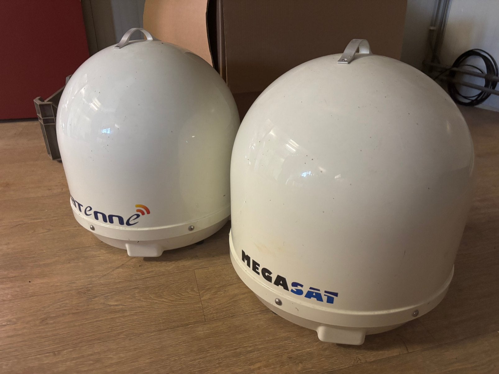 Satenne PS-2 Volautomatische Draagbare Satellietschotel, Ophalen, Zo goed als nieuw