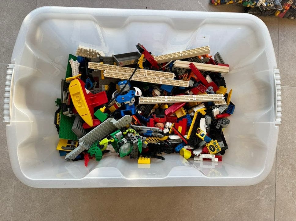 Ruim 8 kilo LEGO met veel minifigs en bijzondere onderdelen, Ophalen, Gebruikt, Lego, Losse stenen