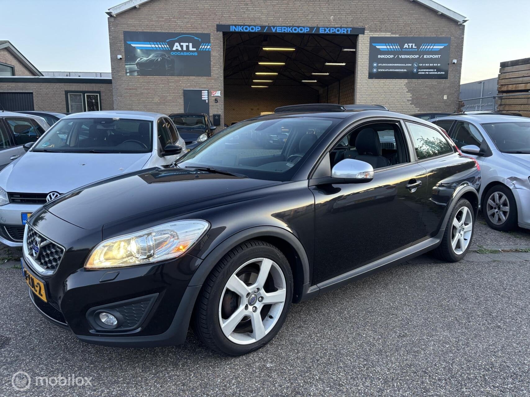 Zeer Nette Volvo C30 1.6 D2 R-Design ! Dakje, Auto's, Voorwielaandrijving, 28 km/l, Gebruikt, 4 cilinders