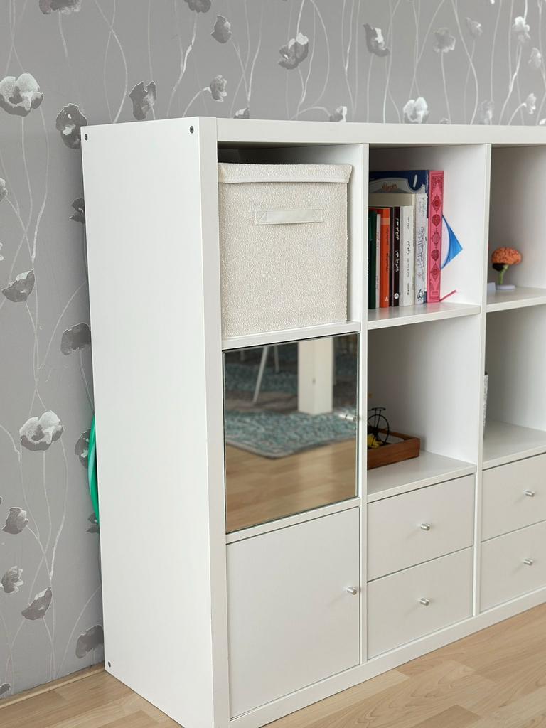 Witte vakkenkast, Huis en Inrichting, Kasten | Wandmeubels, Ophalen of Verzenden, Zo goed als nieuw, Minder dan 150 cm, Minder dan 100 cm