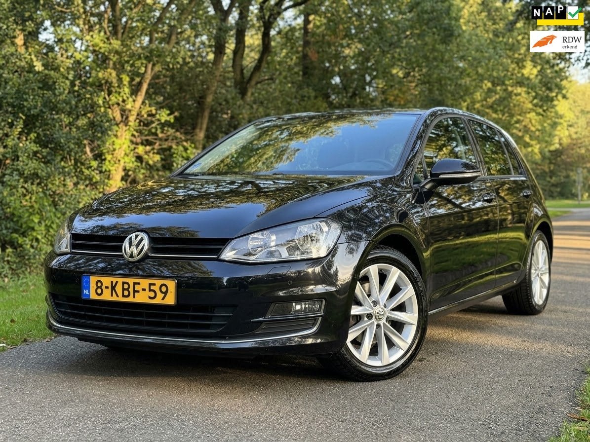 Volkswagen Golf 1.2 TSI Highline | Cruise + Clima + Navi Nu, Auto's, Voorwielaandrijving, Stof, Gebruikt, Zwart